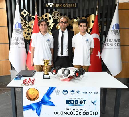 Antalya OSB'li öğrencilerden uluslararası başarı