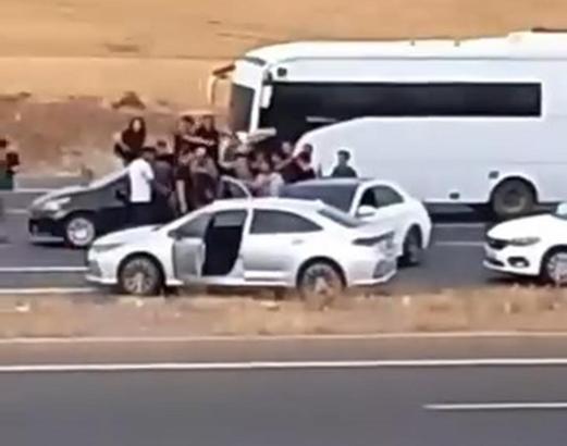 Görevden dönen gümrük muhafaza memurunu darbettiler; 3 tutuklama