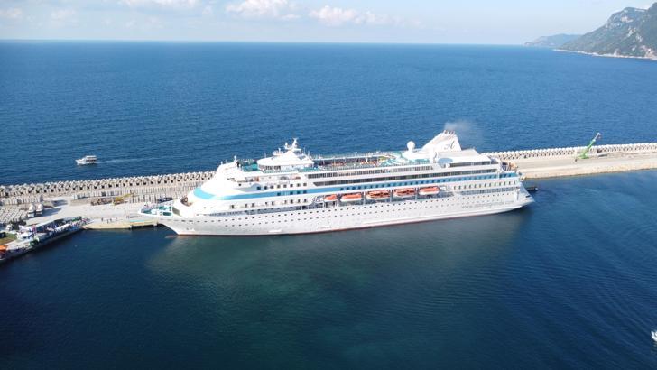 Amasra'ya kruvaziyer ile 88 bin 771 Rus turist geldi