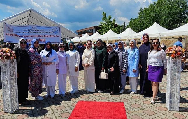 Sapanca Halk Eğitim Merkezi yıl sonu sergisi açıldı