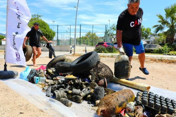 Bodrum Bitez'de deniz dip temizliği yapıldı