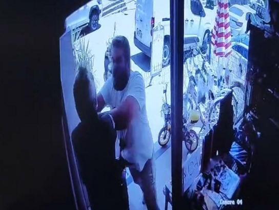 Bodrum'da park kavgası kamerada; 2 şüpheli gözaltında