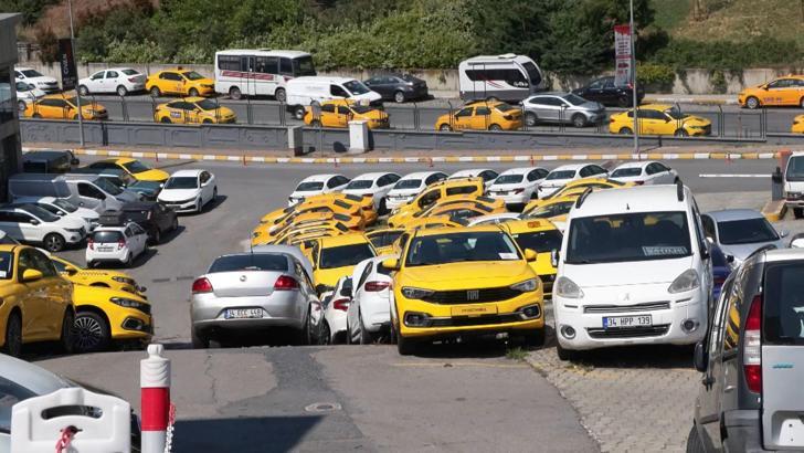 İstanbul - İkinci el oto pazarında beklenen hareketlilik olmadı