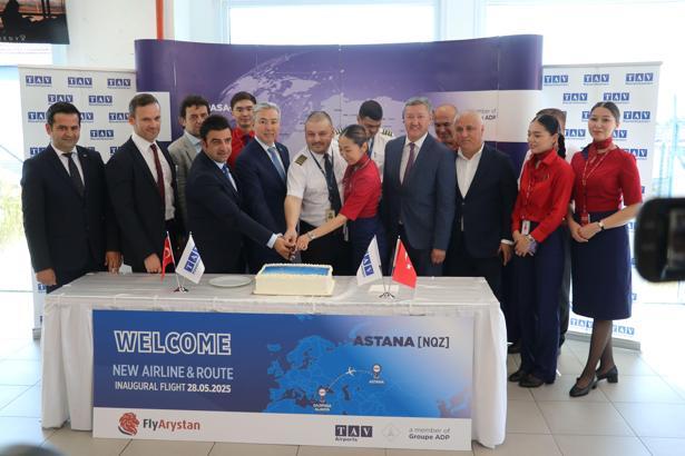 Gazipaşa-Alanya Havalimanı, FlyArsytan'ın ilk uçuşunu karşıladı