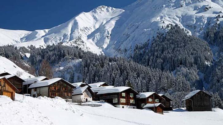 İsviçre'de buzul çökmesi sonucu bir köy yok oldu