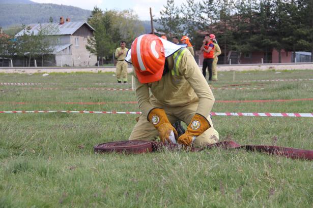Orman Bölge Müdürlüğü ekiplerinin yangın söndürme yarışması heyecanı