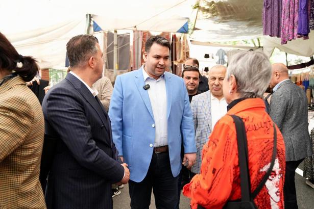 Beşiktaş Belediyesi Başkan Vekili Rasim Şişman'dan semt pazarı ziyareti