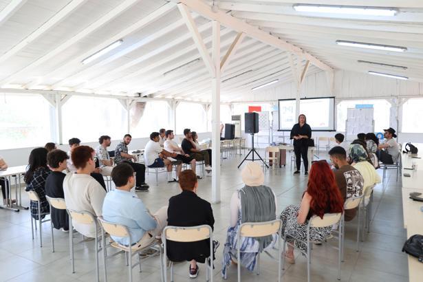 Büyükşehir Belediyesi Ankaralı gençleri ağırladı