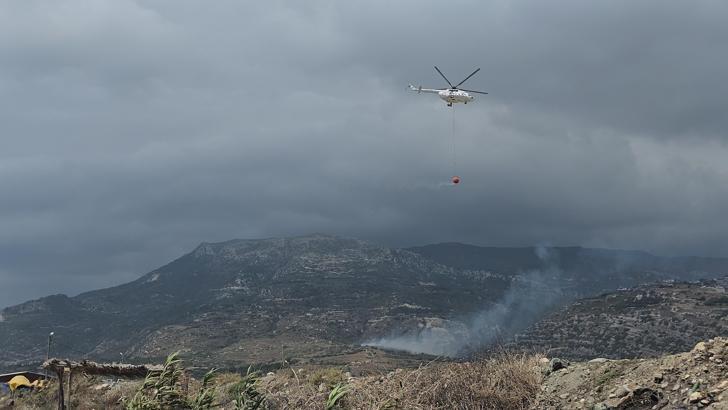 Titus Tüneli üzerindeki çalılıkta yangın