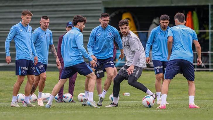 Trabzonspor, Antalya’ya gitti