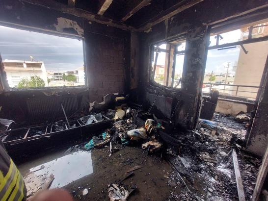 Tartıştığı eski eşinin evini ateşe verip teslim oldu