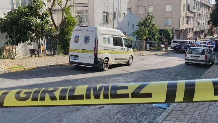 İstanbul - Bağcılar'da eşini silahla yaralayıp, intihar etti - 1