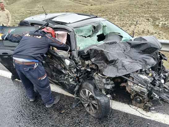 Nevşehir'de 3 aracın karıştığı kazada 7 kişi yaralandı/ Ek fotoğraflar