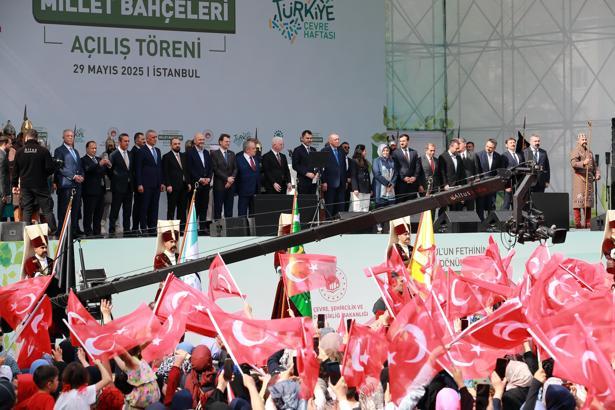 İstanbul'un Fethi'nin 572'nci Yılı Kutlamaları'na kulüp başkanları da katıldı