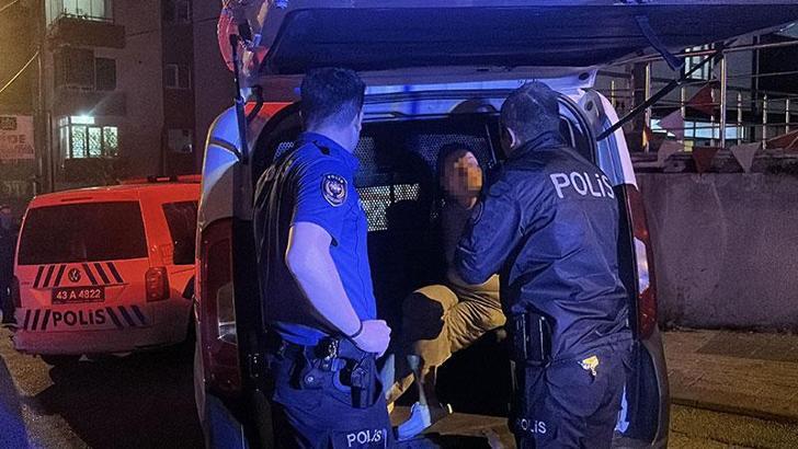 Sevgilisinden ayrılan alkollü kadın, annesini bıçakla rehin aldı