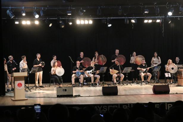 Adliye çalışanlarının kurduğu ritim topluluğundan yeni konser