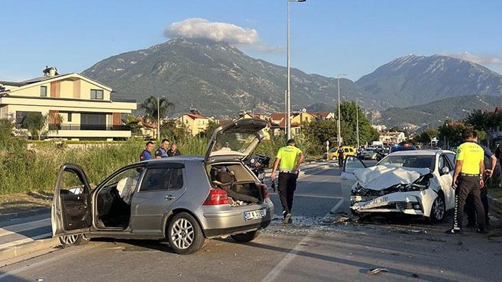 Fethiye'de 2 otomobil çarpıştı; 1 ölü, 3 yaralı