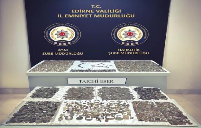 Kapıkule'de TIR'da 12 bin 770 parça tarihi eser ele geçirildi