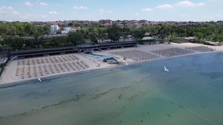 İstanbul - İstanbul'da plajlar sezona hazır; giriş ücreti 1500 lira olan var