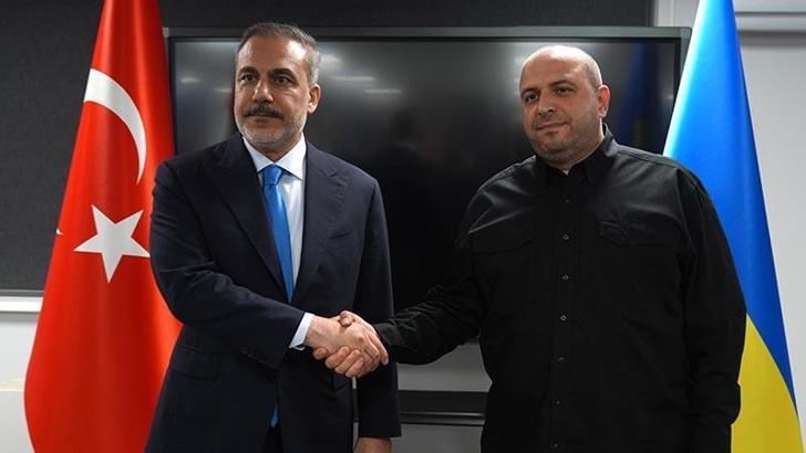 Bakan Fidan, Ukrayna Savunma Bakanı Umerov ile görüştü