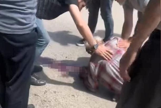 Motosiklet ile bisiklet çarpıştı: 1'i ağır, 3 yaralı