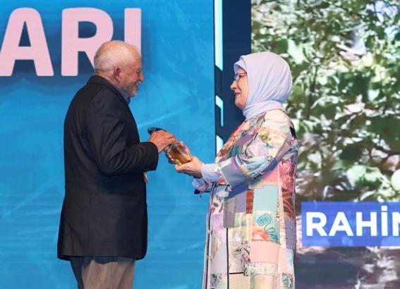 Emine Erdoğan'dan 'Orman Dede' olarak bilinen Rahim Demirbaş için taziye mesajı