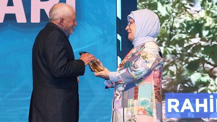 Emine Erdoğan'dan 'Orman Dede' olarak bilinen Rahim Demirbaş için taziye mesajı