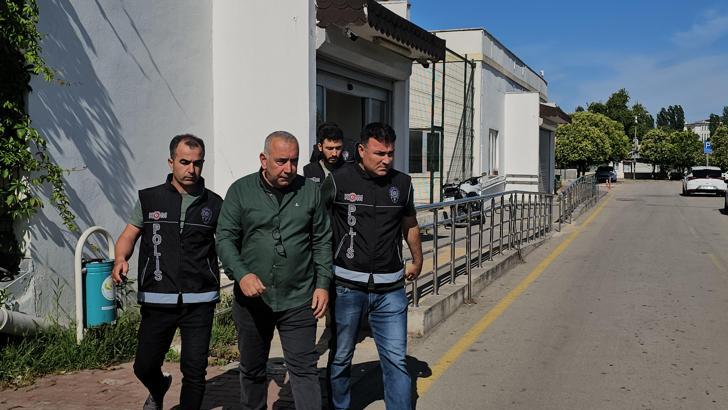 Seyhan Belediye Başkanı Tekin ile Ceyhan Belediye Başkanı Aydar, gözaltında (2)