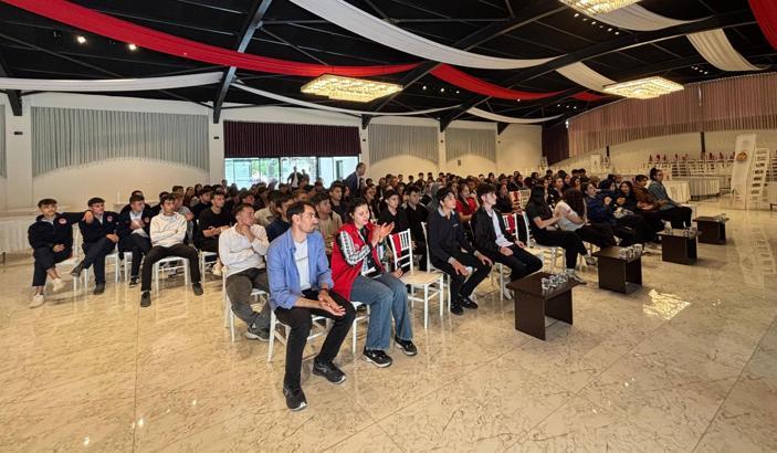 'Sınav motivasyonu ve stres yönetimi' konferansı