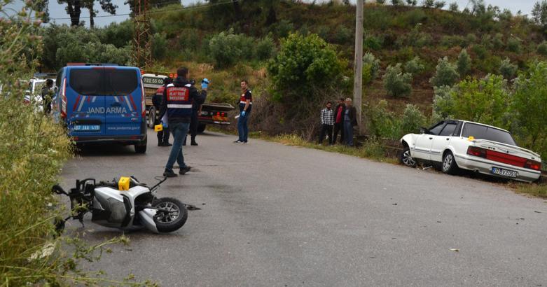 Otomobille çarpışan motosikletli öldü