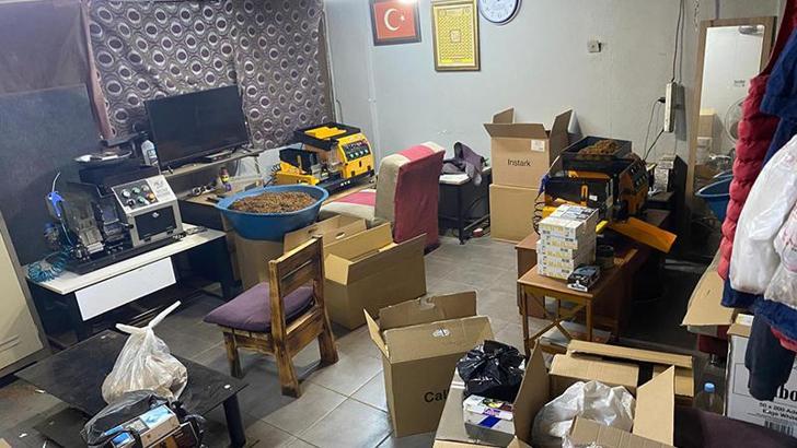 Bursa'da kaçak sigara üreten 4 şüpheliden 3'ü tutuklandı
