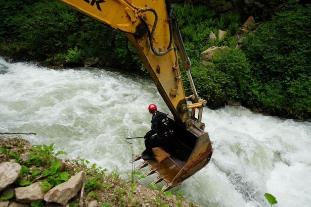 Trabzon'da derede kaybolan Faisal'in cansız bedeni bulundu / Ek fotoğraflar