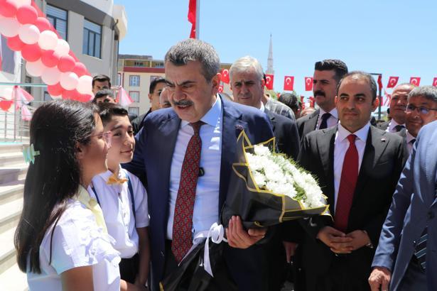 Bakan Tekin: Eğitim, birinci sırada