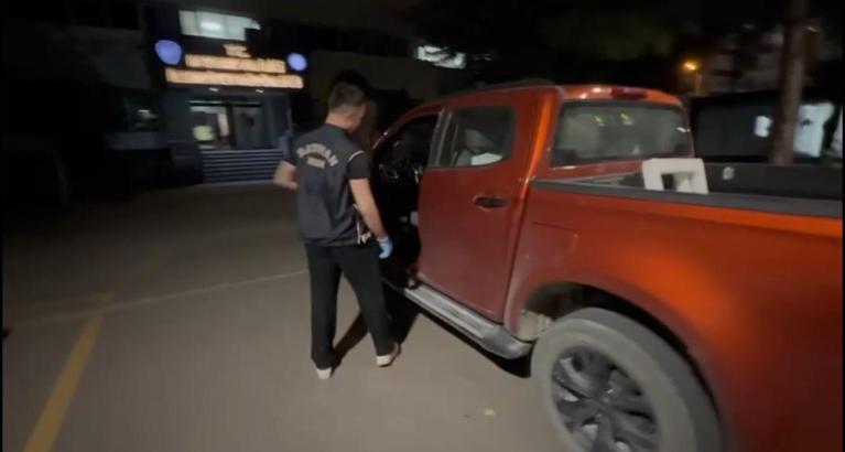 Batman’da, kamyonete gizlemiş bin paket kaçak sigara ele geçirildi