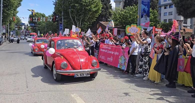 İstanbul- LÖSEV Bağdat Caddesi'nde farkındalık korteji düzenledi