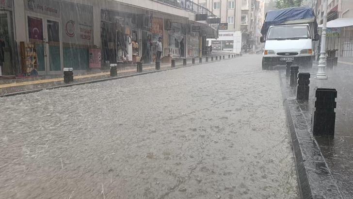 Amasya'da sağanak ve dolu etkili oldu