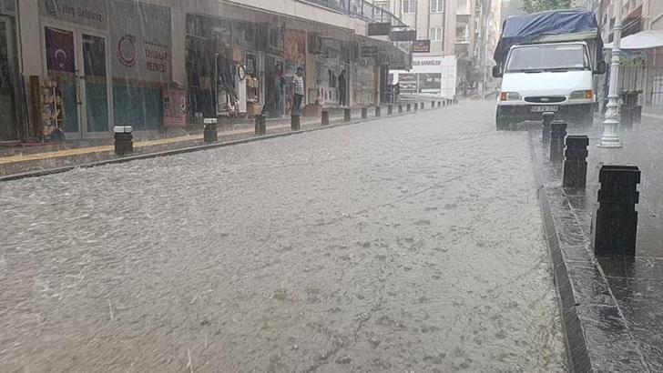 Amasya'da sağanak ve dolu etkili oldu