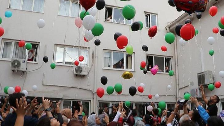Kas hastası Raziye'nin isteği; Filistin bayrağını simgeleyen balonlar gökyüzüne bırakıldı