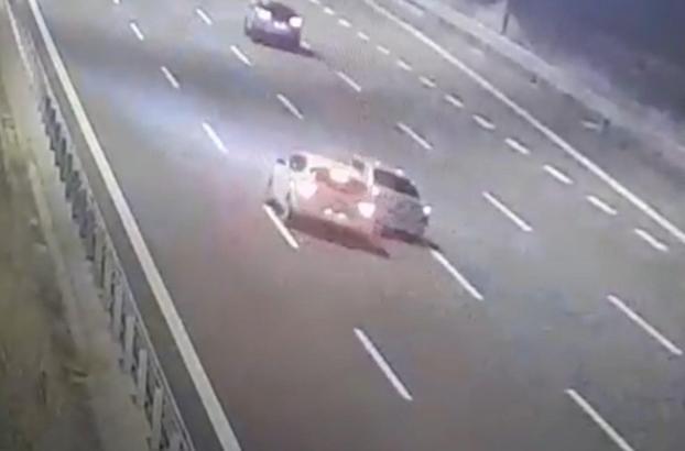 Takla atan otomobilden fırladı; 5 yaralı