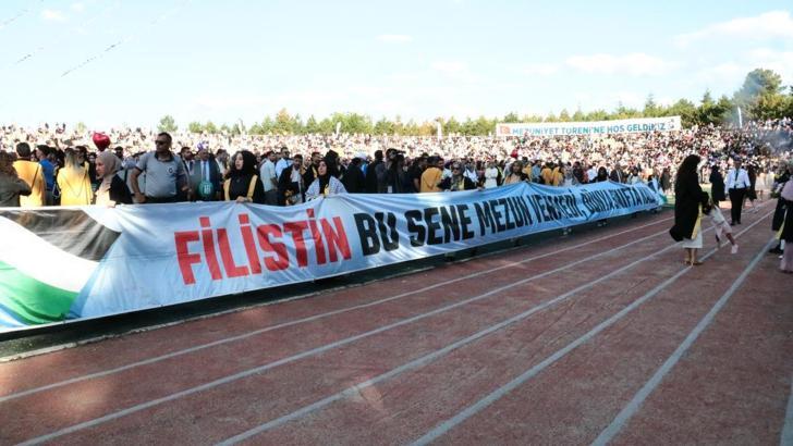 Malatya'da 10 bin 555 üniversite öğrencisi mezuniyet coşkusu yaşadı