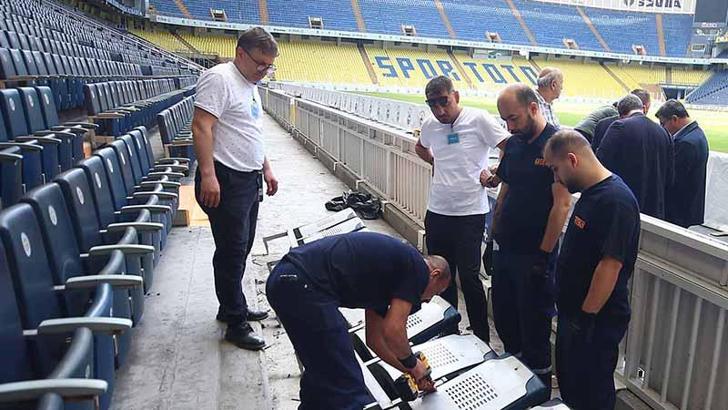 Fenerbahçe'nin stadında yenileme ve tadilat çalışmaları başladı