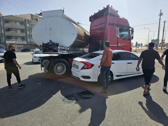 Nusaybin'de tanker ile otomobil çarpıştı: 6 yaralı