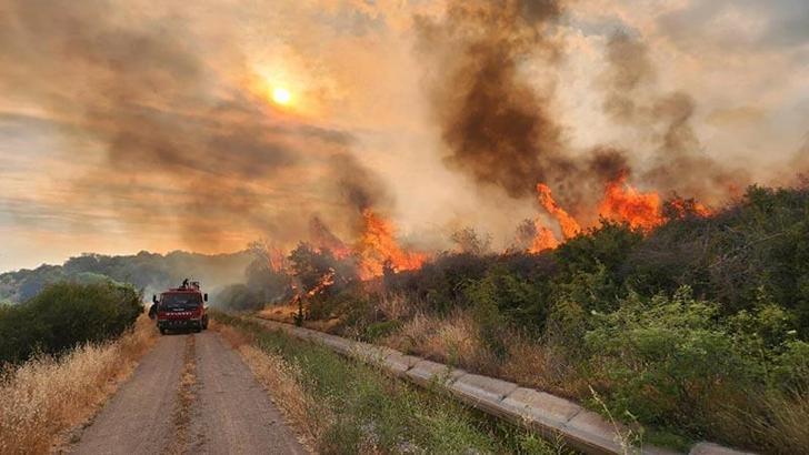 Çanakkale'deki otluk yangını 1 saatte söndürüldü