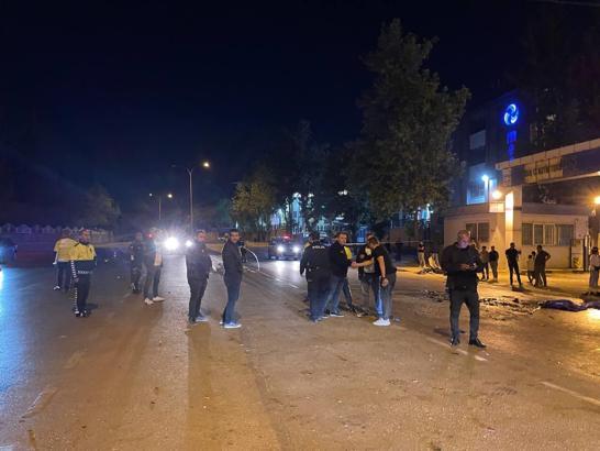 Gaziantep'te hafif ticari araç ile otomobil çarpıştı: 5 ölü, 2 yaralı