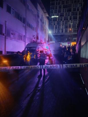 İstanbul-Kağıthane'de düğün çıkışı tartıştığı yakınını başına taşla vurarak öldürdü