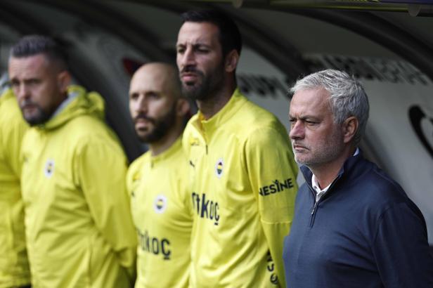 Fenerbahçe üst üste dördüncü kez ikinci oldu