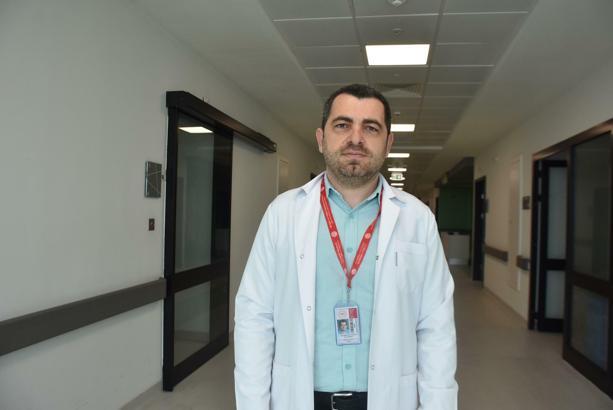 İlacın yan etkisi görülen Parkinson hastalarına beyin pili ameliyatı