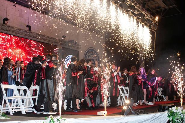 EÜTF'de 65'inci dönem mezunları için tören