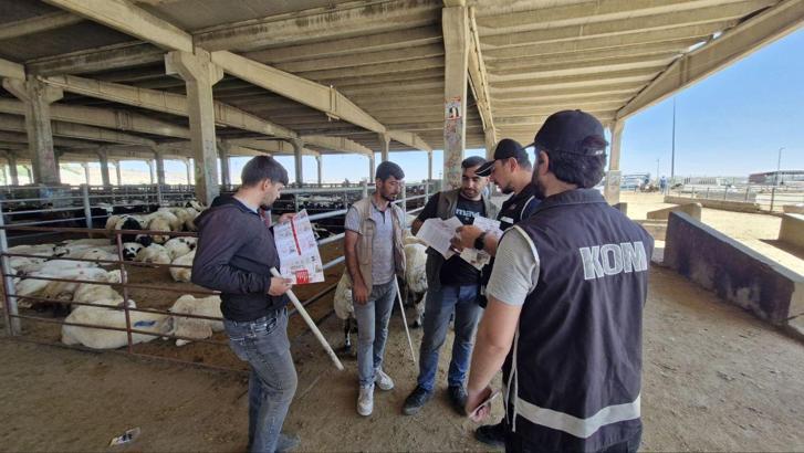 Diyarbakır'da, polisten kurban satıcılarına ‘sahte para’ uyarısı