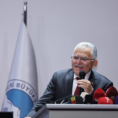 Başkan Büyükkılıç'tan 'ulaşım yatırımları' sunumu